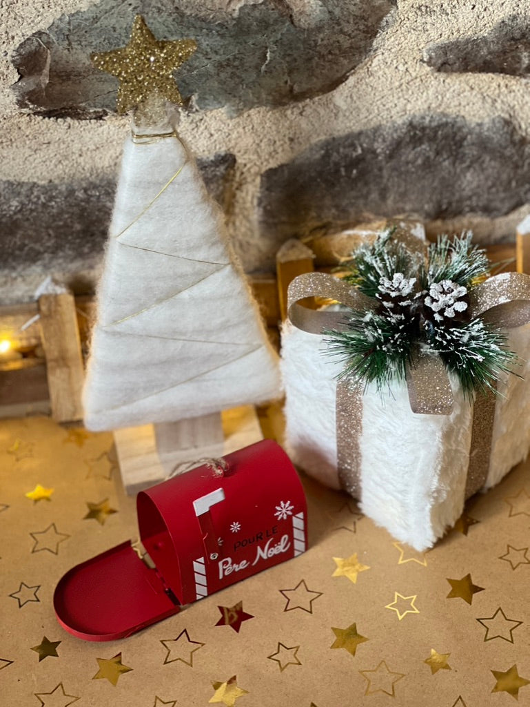 mailbox ornament 🎄
