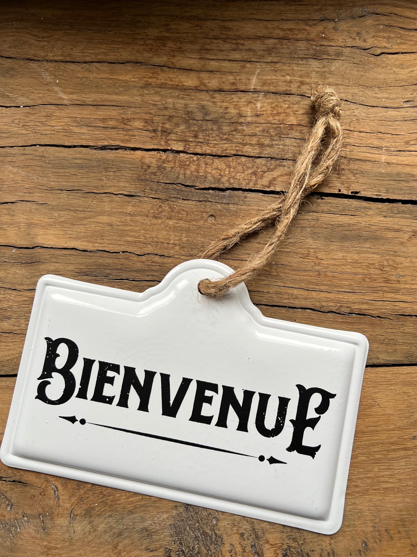 BIENVENUE ⬅️🖤➡️ arrow sign 🥂