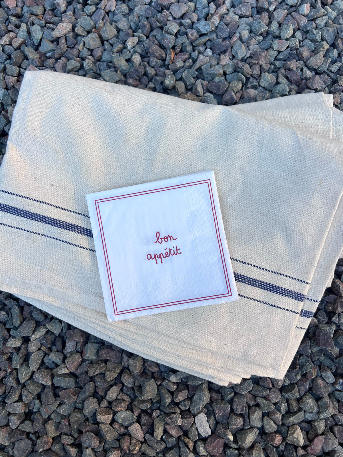 red bon appetit napkins