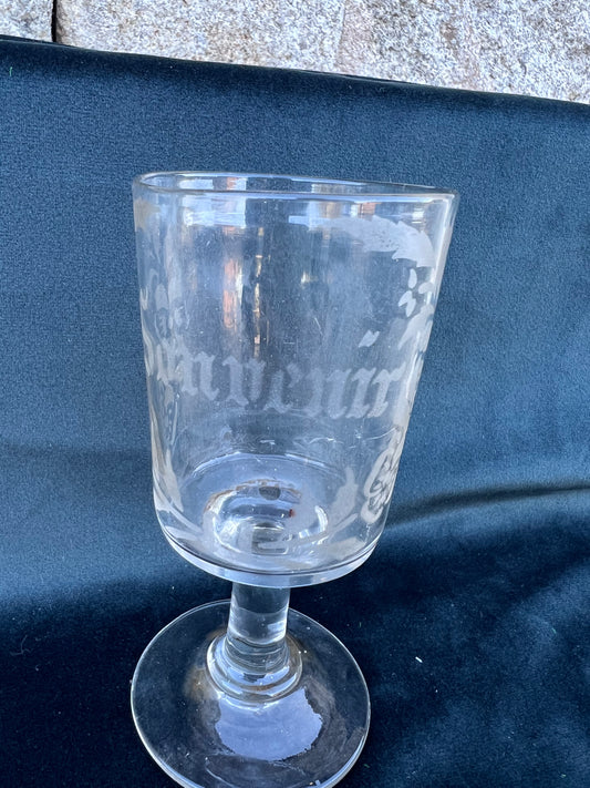 souvenir & amitie wine glasses