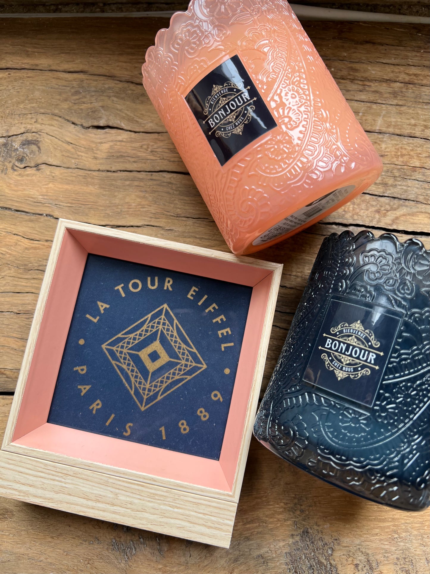 La Tour Eiffel framed logo 🗼